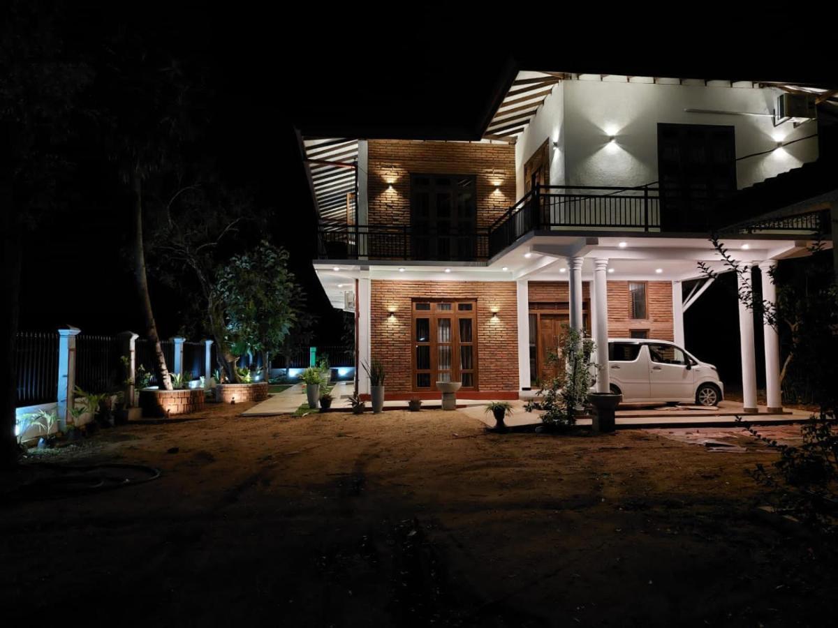 Green Shield Resort Anuradhapura Exterior foto
