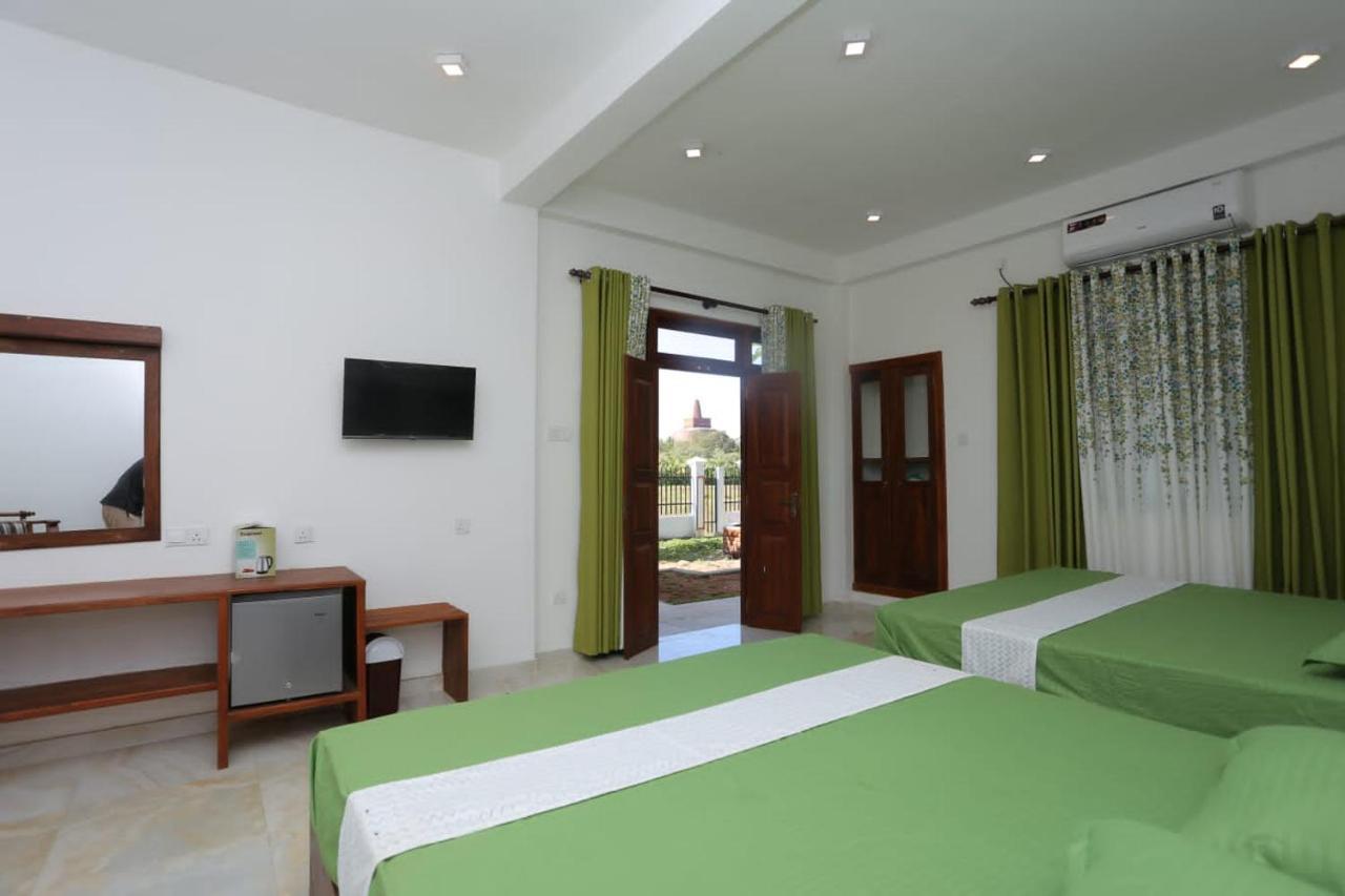 Green Shield Resort Anuradhapura Exterior foto