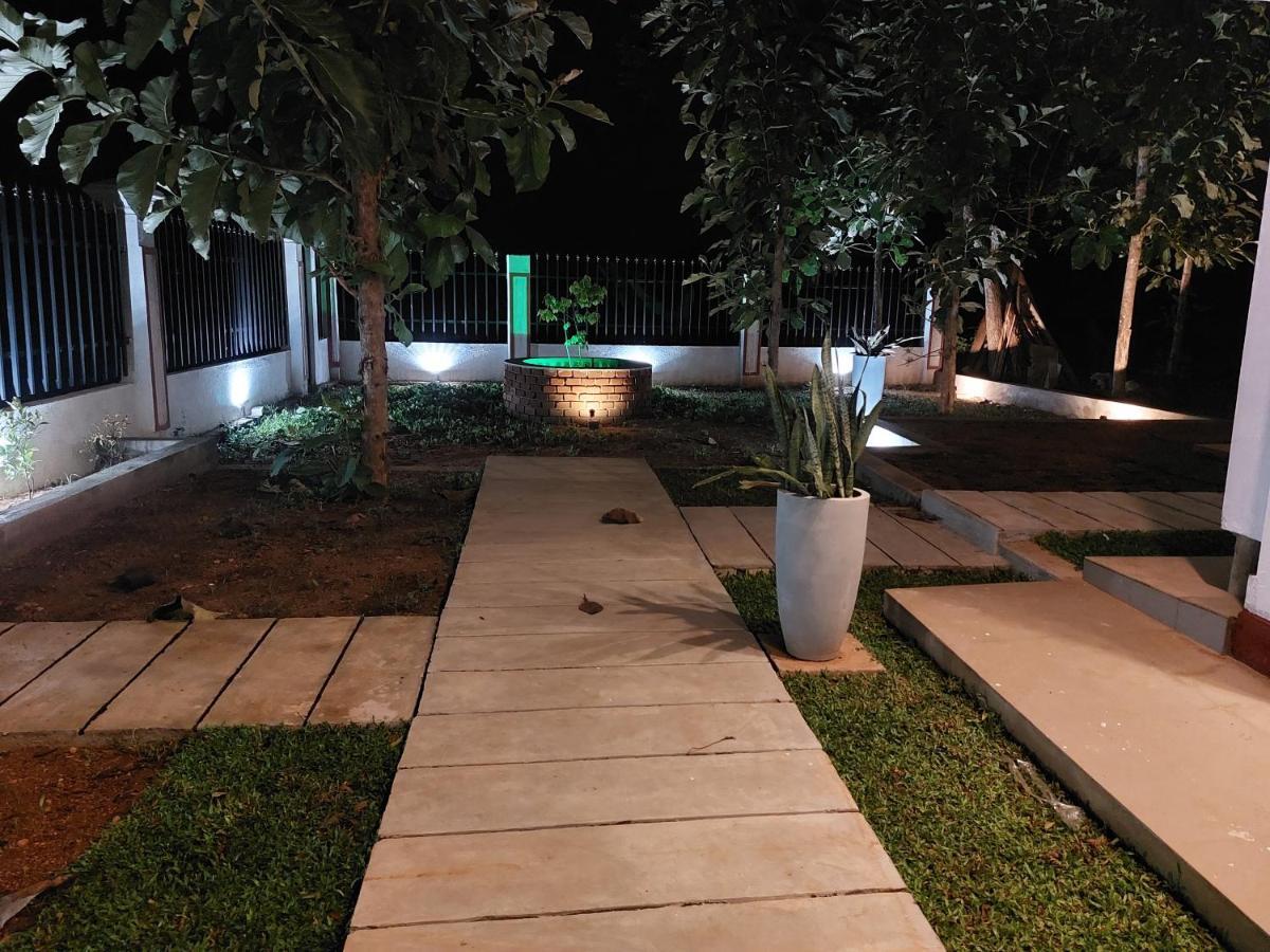 Green Shield Resort Anuradhapura Exterior foto
