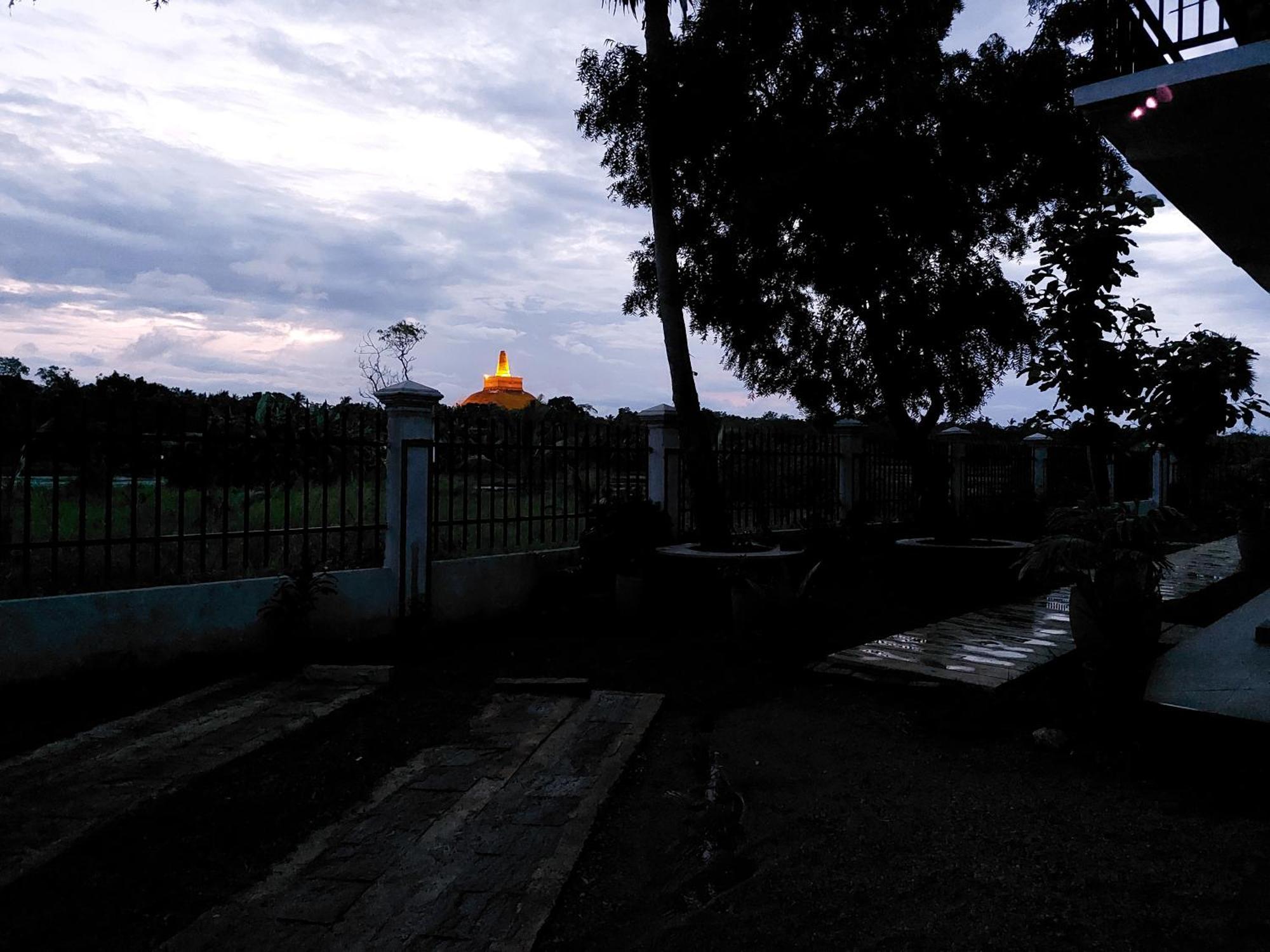 Green Shield Resort Anuradhapura Exterior foto