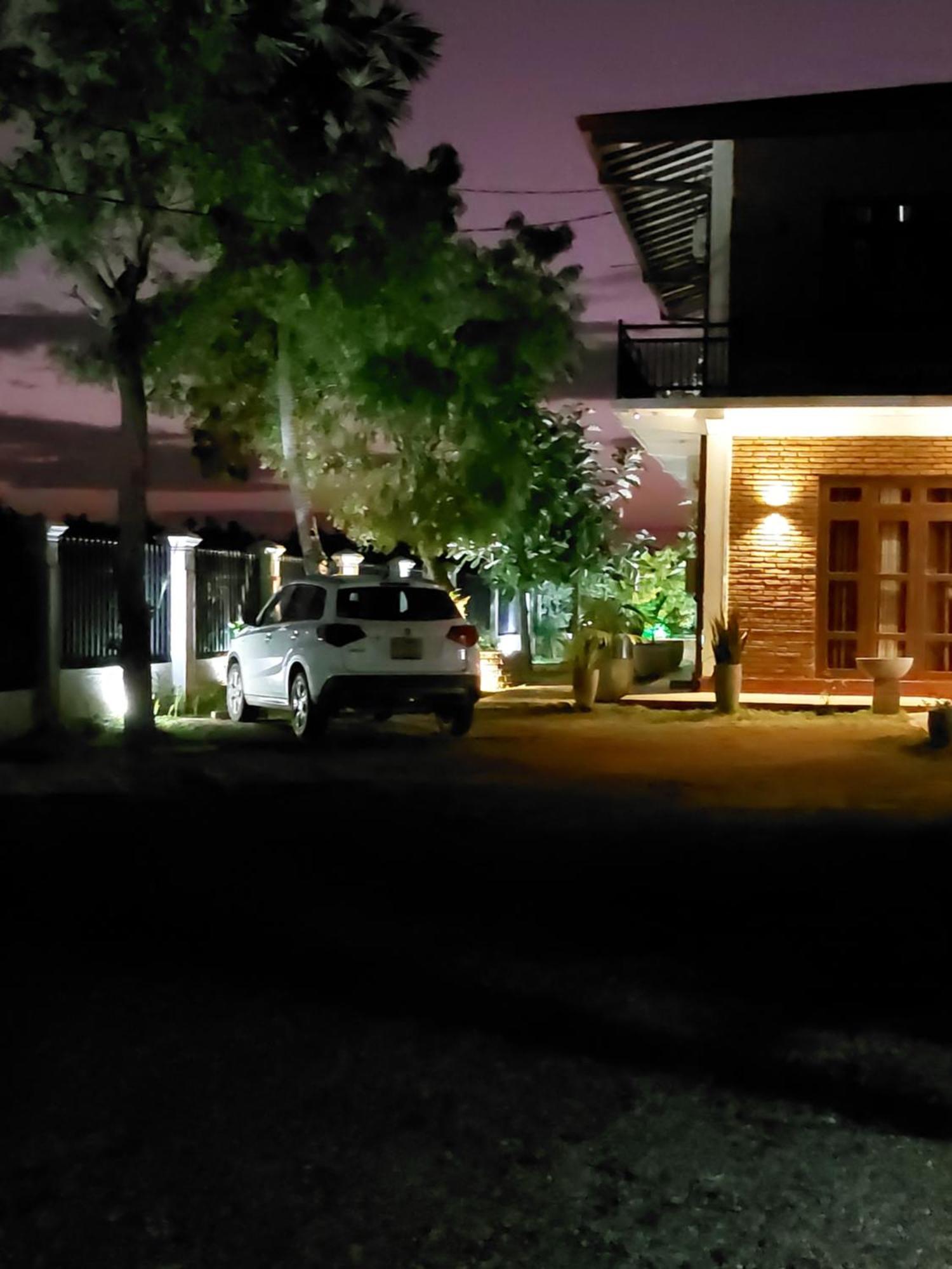 Green Shield Resort Anuradhapura Exterior foto